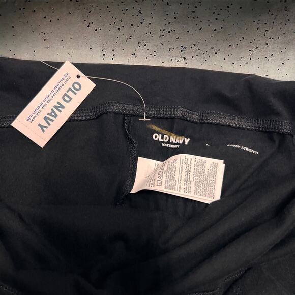Maternity pants.  Old Navy Black size large pants. Rollover waist. 4 way stretch - Picture 6 of 7